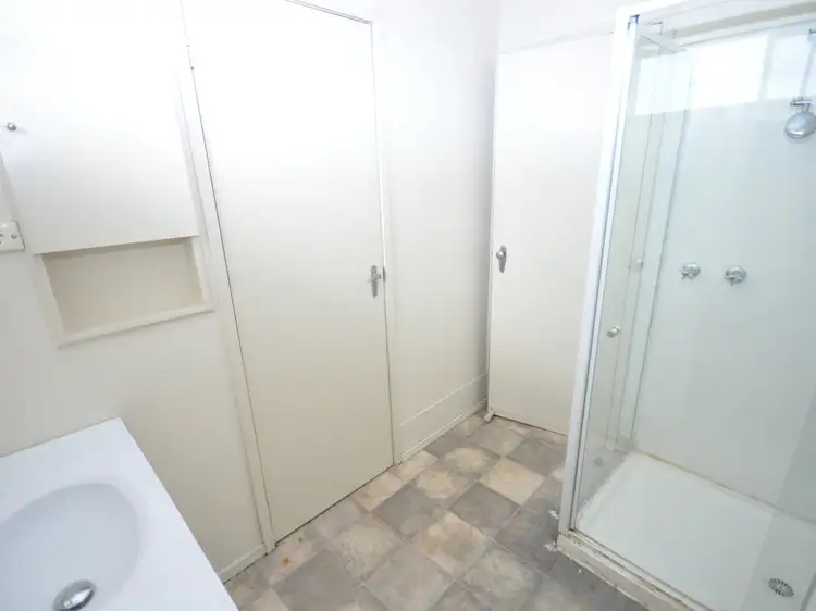 Fifth view of Homely house listing, 11 Flett Court, East Bairnsdale VIC 3875