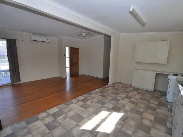 Seventh view of Homely house listing, 11 Flett Court, East Bairnsdale VIC 3875