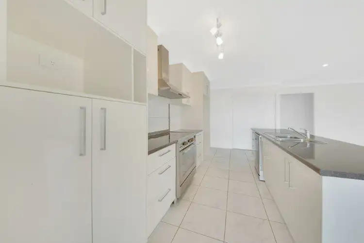 Sixth view of Homely house listing, 7 Windjana Court, Kirkwood QLD 4680