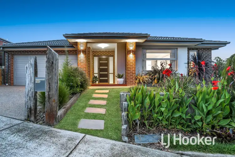 13 Corymbia Promenade, Pakenham VIC 3810