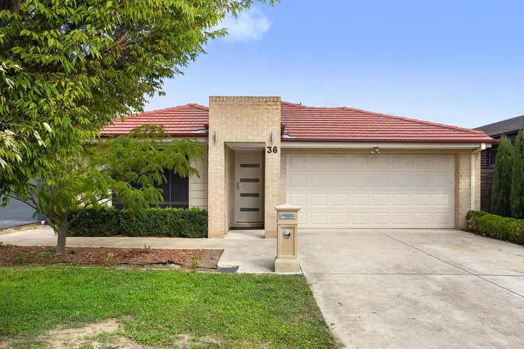 36 Helen Leonard Crescent, Forde ACT 2914