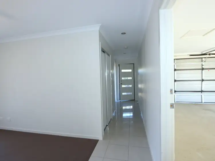 Sixth view of Homely house listing, 10 Onyx Street, Emerald QLD 4720