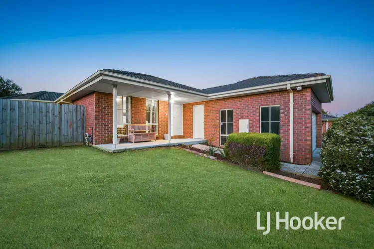 17 Mitchell Court, Berwick VIC 3806