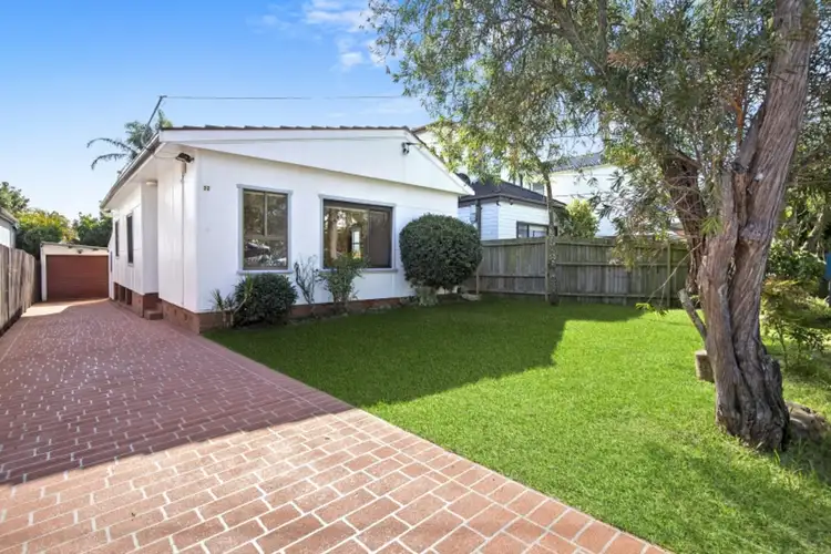 Third view of Homely house listing, 32 Essilia Street, Collaroy Plateau NSW 2097