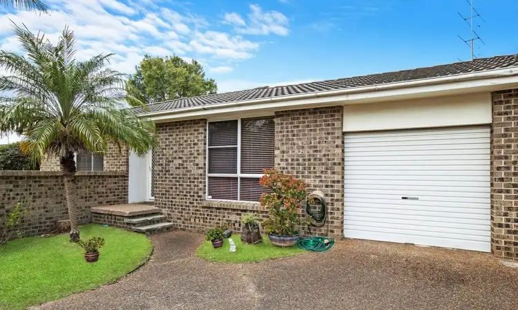 2/25 Kalulah Avenue, Gorokan NSW 2263