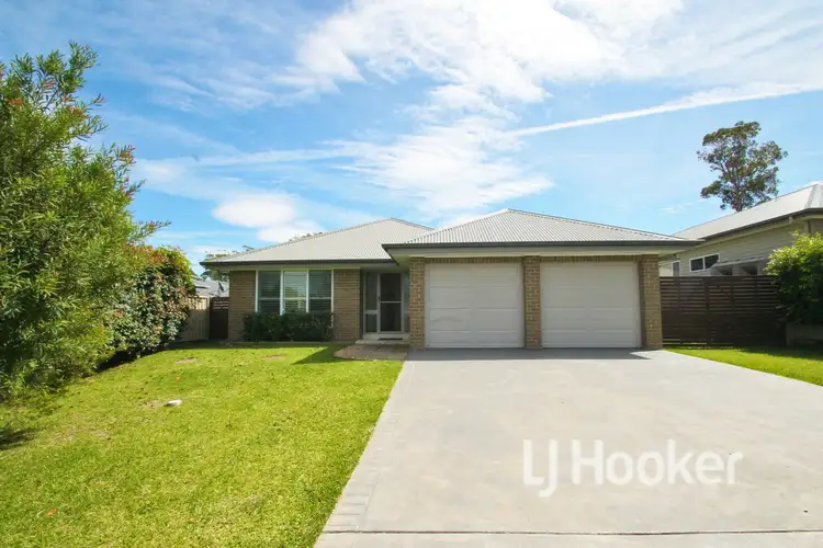 37 Hewitt Avenue, St Georges Basin NSW 2540