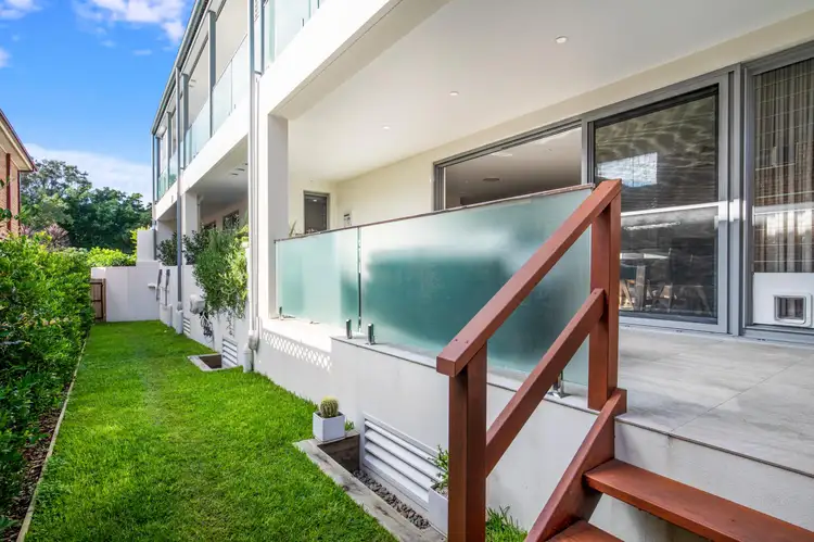 Third view of Homely apartment listing, 2/6 Foamcrest Avenue, Newport NSW 2106