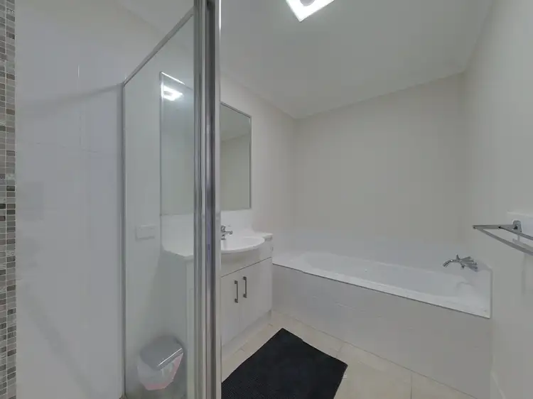 Fifth view of Homely semi-detached listing, 1/39 Allan Cunningham, Gatton QLD 4343