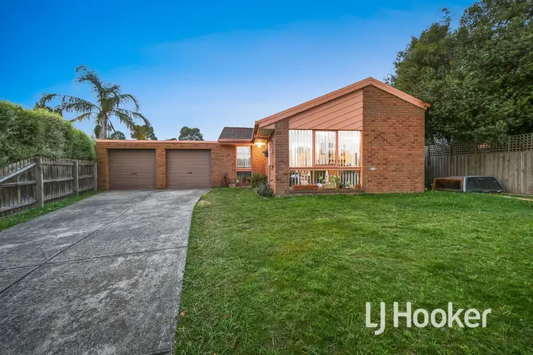 4 Debra Court, Berwick VIC 3806