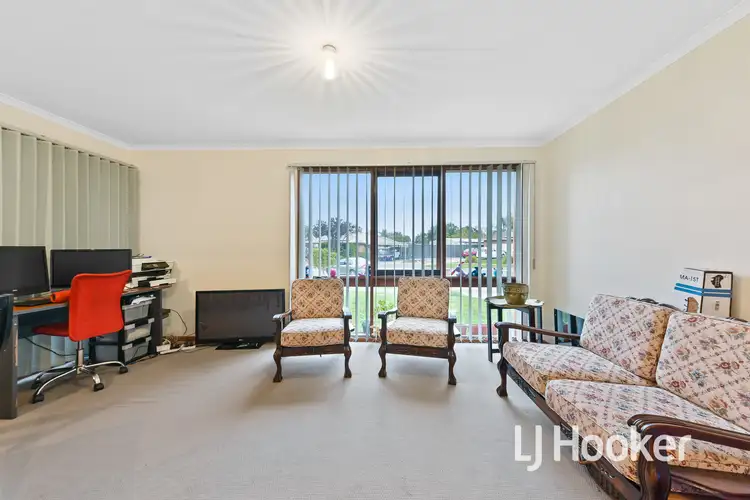 Fifth view of Homely house listing, 4 Debra Court, Berwick VIC 3806