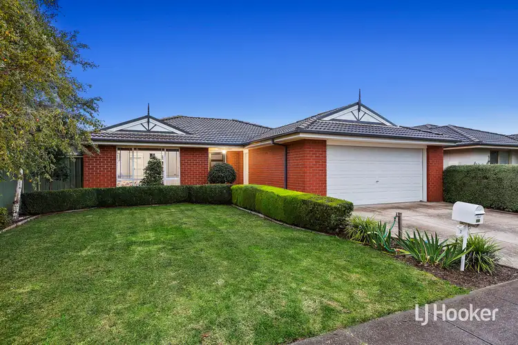32 Dalkeith Drive, Point Cook VIC 3030