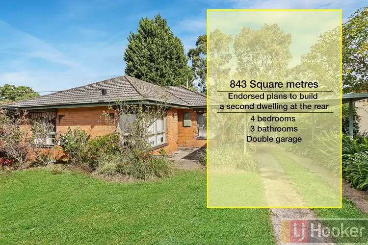 6 Benbow Crescent