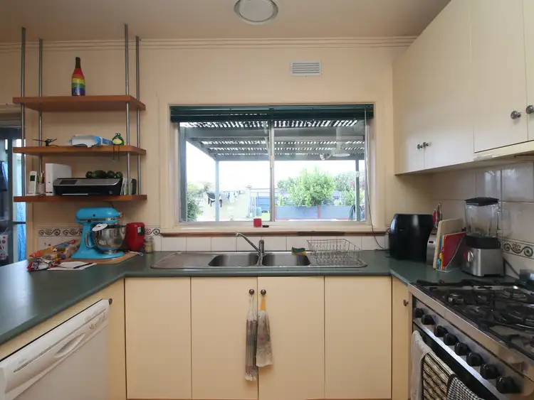 Sixth view of Homely house listing, 31 McKean Street, Bairnsdale VIC 3875