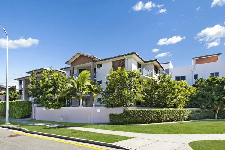 1/32 Bath Street, Labrador QLD 4215