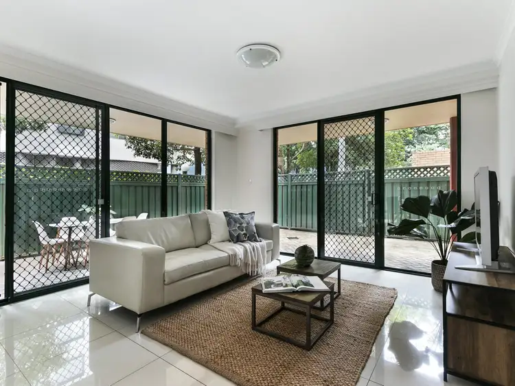 Second view of Homely unit listing, 2/2-26 Wattle Cr, Pyrmont NSW 2009