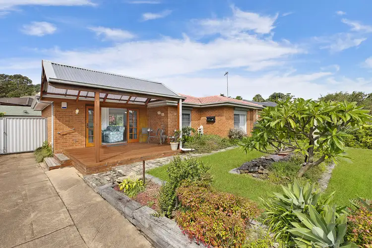 12 Premier Way, Bateau Bay NSW 2261