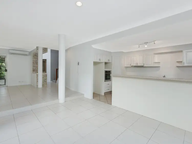 Fifth view of Homely unit listing, 8112 Magnolia Gardens Court, Hope Island QLD 4212