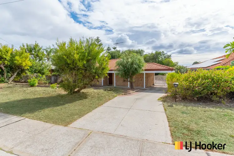 10 Moorpark Avenue, Yanchep WA 6035