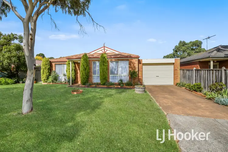 2 Justin Place, Pakenham VIC 3810