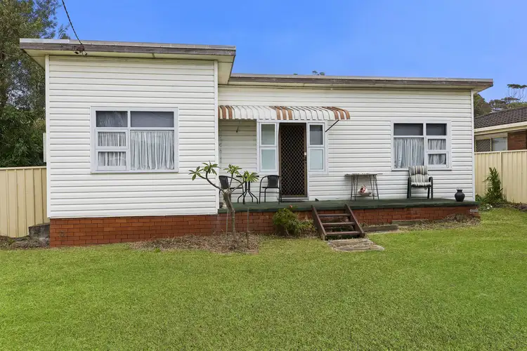 611 The Entrance Road, Bateau Bay NSW 2261