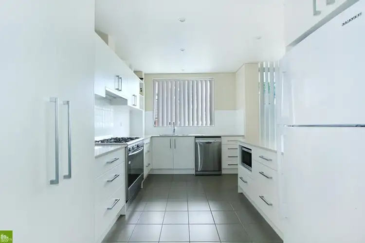 Second view of Homely unit listing, 4/18 Edward Street, Wollongong NSW 2500