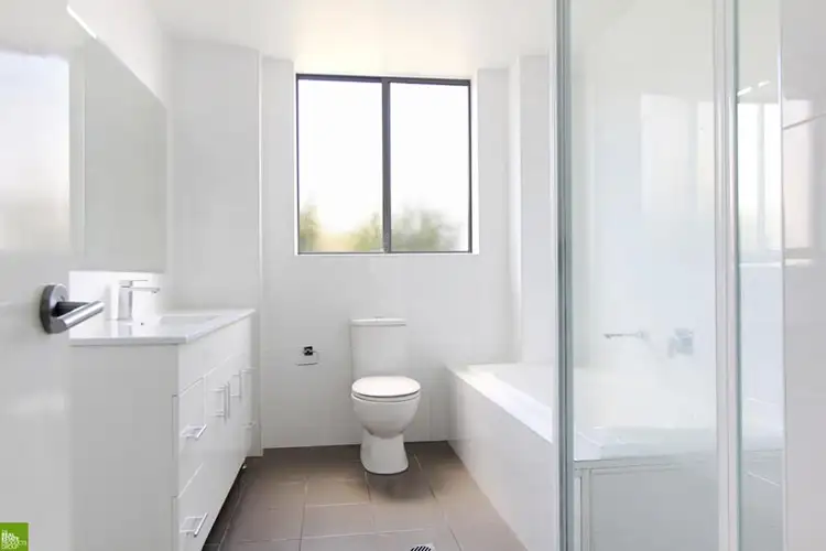 Third view of Homely unit listing, 4/18 Edward Street, Wollongong NSW 2500