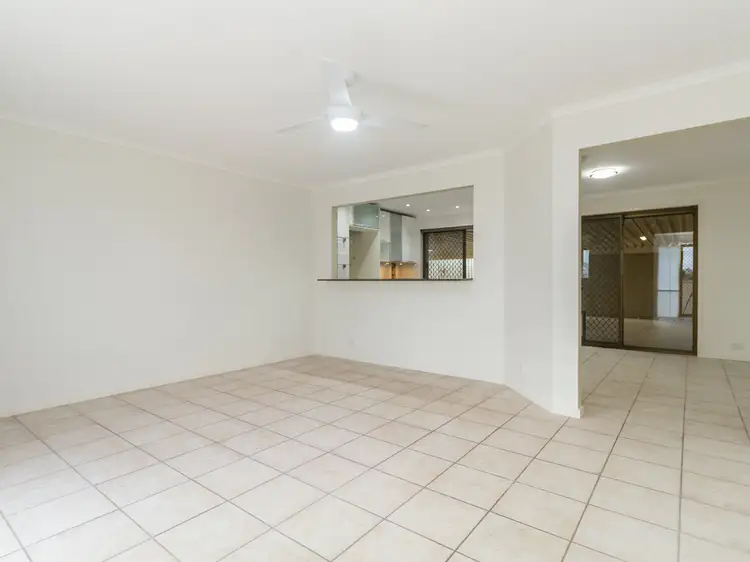 Fifth view of Homely house listing, 10 Ixora Court, Regents Park QLD 4118