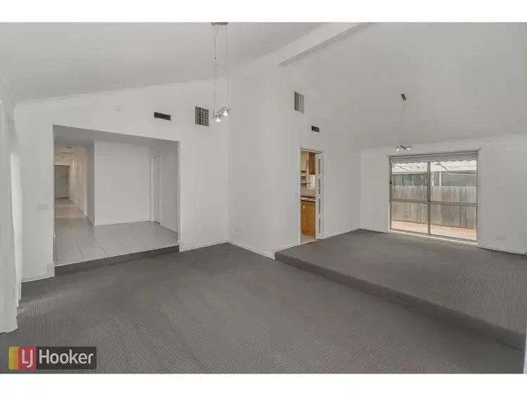 Fifth view of Homely house listing, 4 Pembroke Crescent, Craigieburn VIC 3064