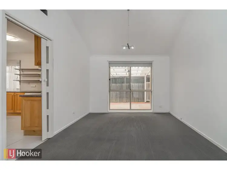 Seventh view of Homely house listing, 4 Pembroke Crescent, Craigieburn VIC 3064