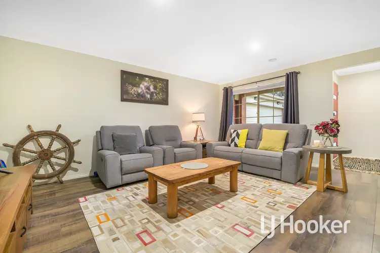 Fourth view of Homely house listing, 15 Nathan Court, Pakenham VIC 3810