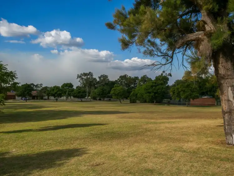 39 Swan Road, High Wycombe WA 6057