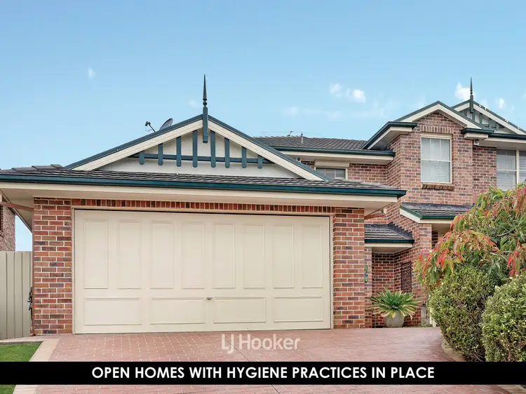 17 Hickory Place, Dural NSW 2158