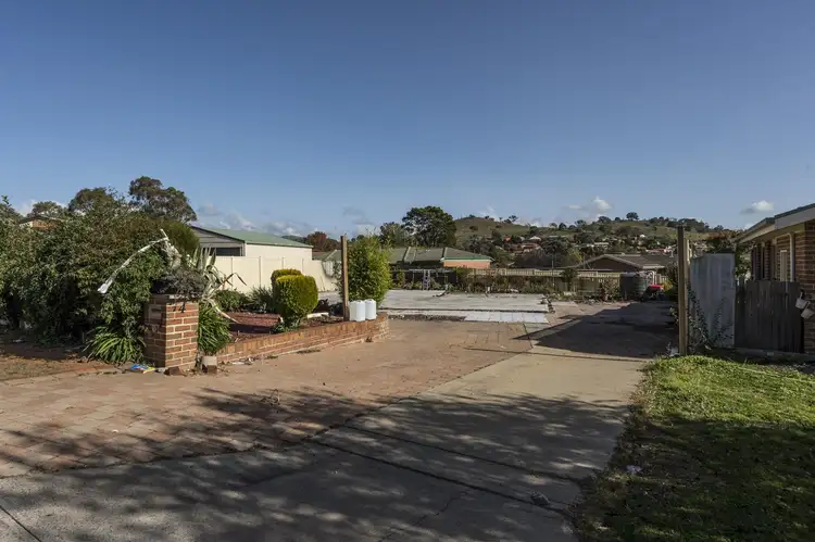 4 Peron Place, Banks ACT 2906
