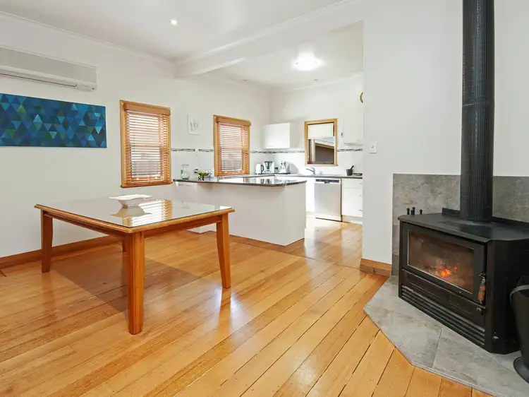 Fifth view of Homely house listing, 9 Grosvenor Court, Bairnsdale VIC 3875