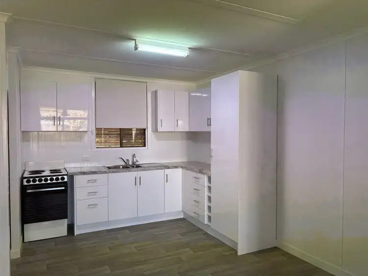 2/30 Knight Street, Kingaroy QLD 4610