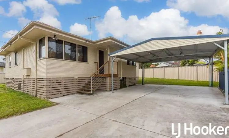 11 Esperanto Street, Redcliffe QLD 4020
