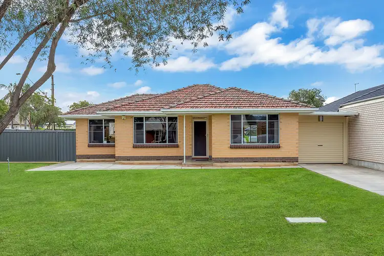 1 Elura Court