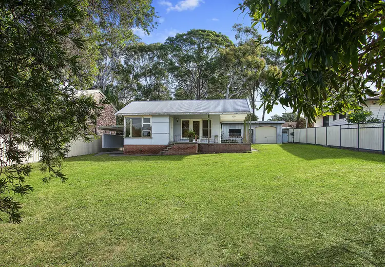 8 Kallaroo Road, Brightwaters NSW 2264
