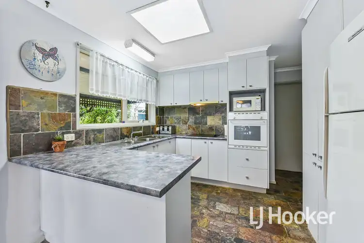 Fourth view of Homely house listing, 2 Karol Court, Hampton Park VIC 3976