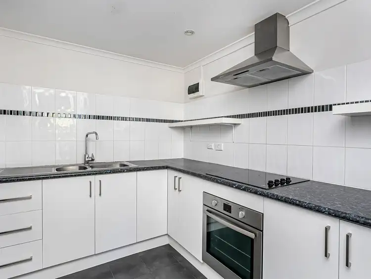 5/7 Mooloola Way, West Lakes Shore SA 5020