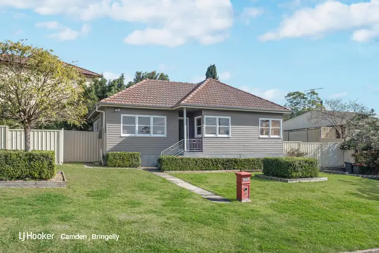 3 Hilltop Crescent, Campbelltown NSW 2560