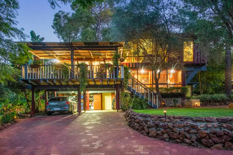 27 Baden Road, Bickley WA 6076