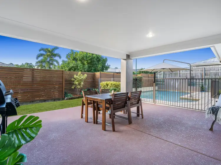 15 Uhlmann Street