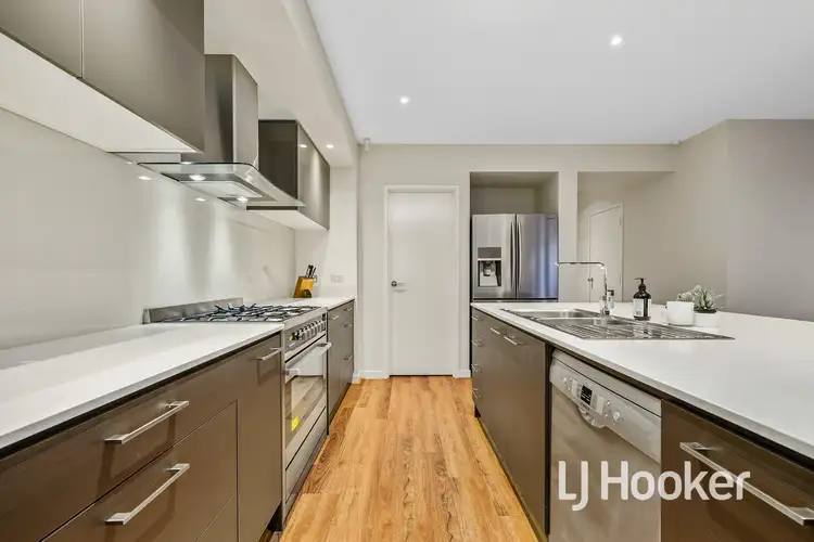 Second view of Homely house listing, 9 Jianni Way, Berwick VIC 3806