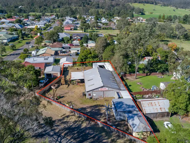 33 Railway Street, Paterson NSW 2421