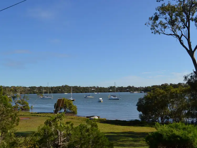 64 The Esplanade, Karragarra Island QLD 4184