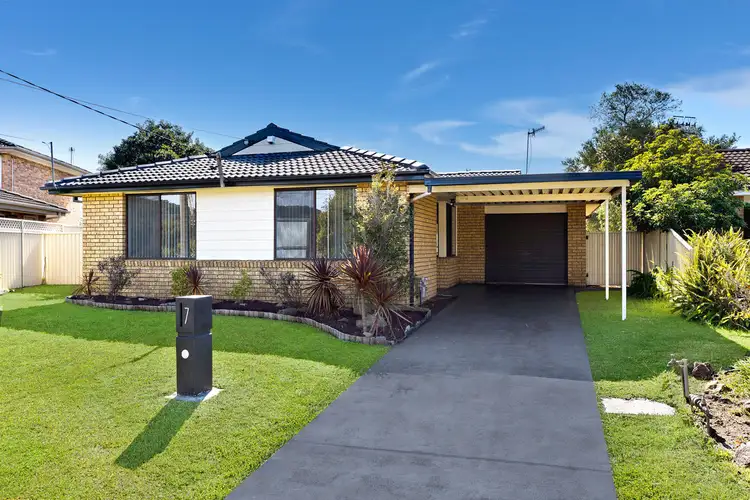 7 Adrian Close, Bateau Bay NSW 2261