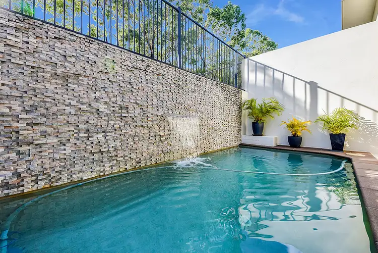 8001A Vista Drive, Benowa QLD 4217