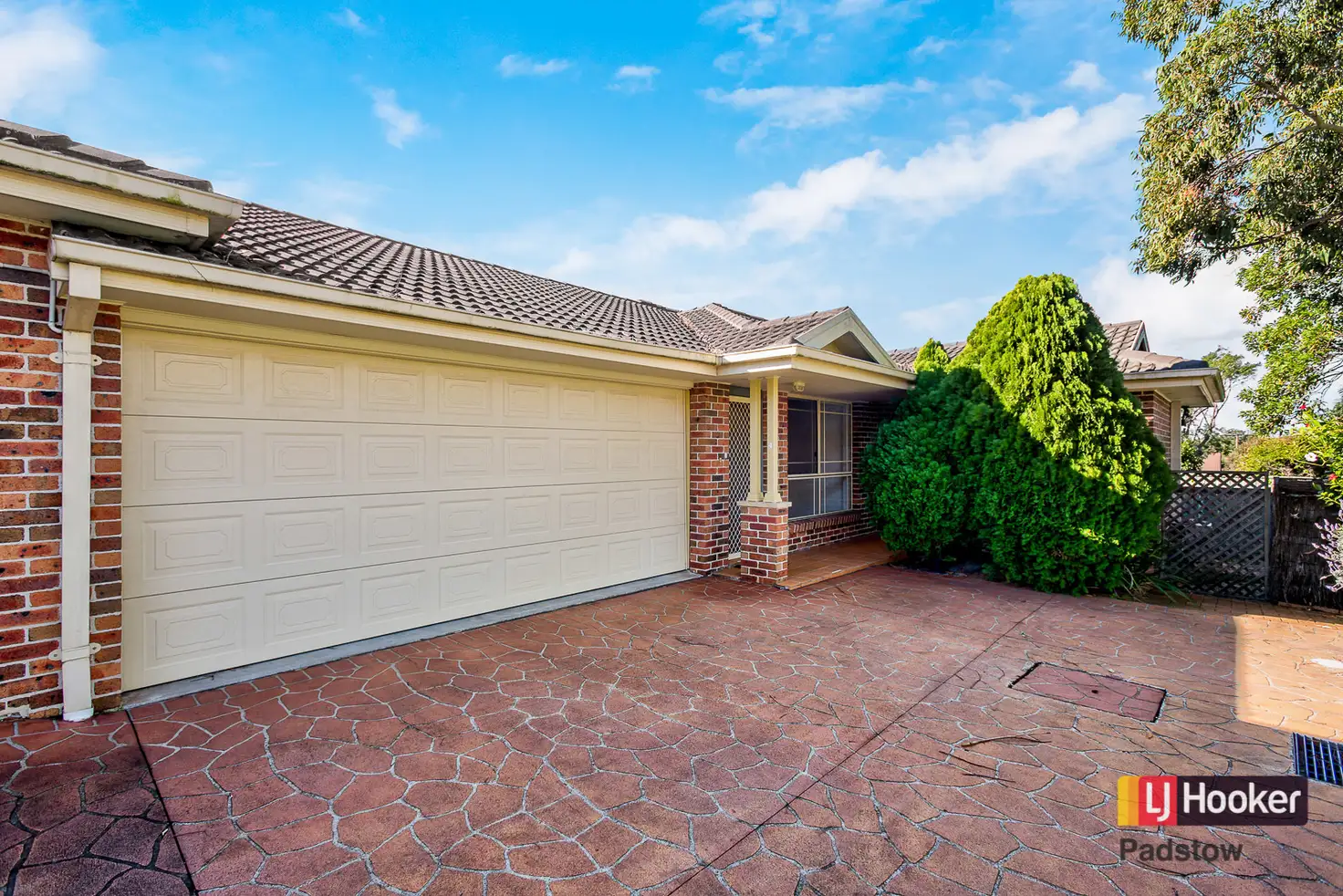 Main view of Homely villa listing, 4/6 Nullaburra Road, Caringbah NSW 2229