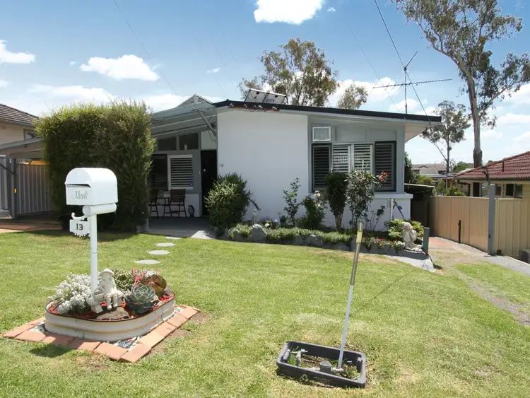 13 & 13A Norfolk Road, Cambridge Park NSW 2747